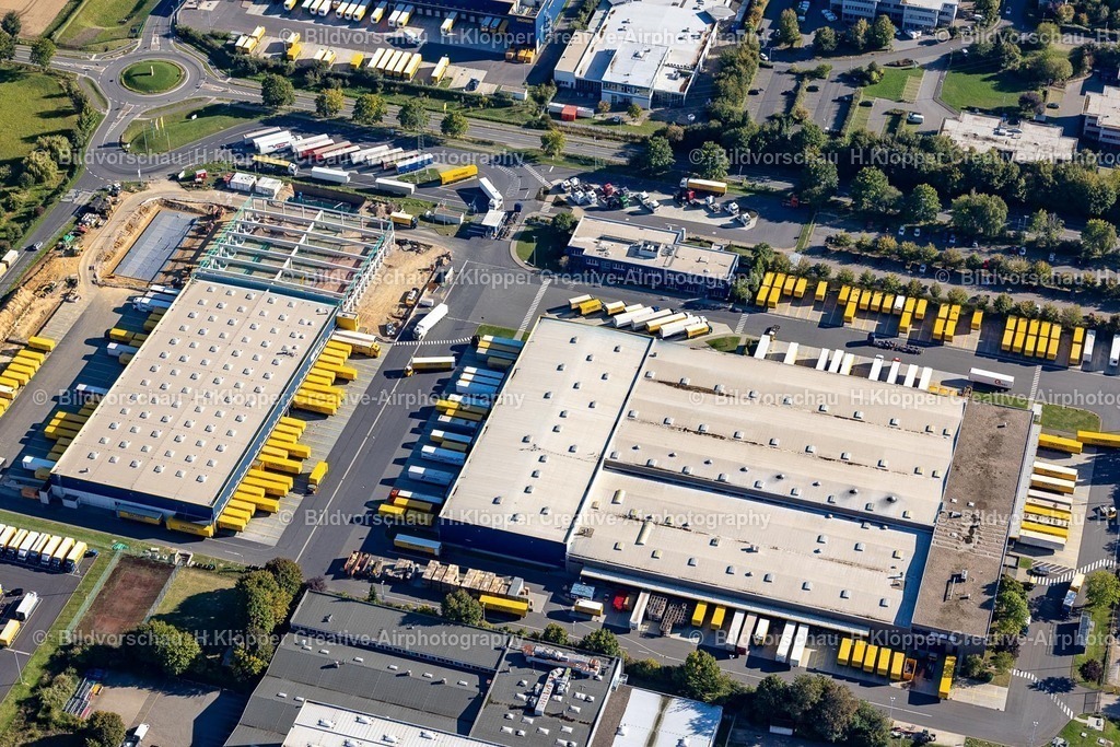 Lufbilder Alsdorf-5931 | Lagerhallen und Speditionsgebäude DACHSER SE an der Carl-Zeiss-Straße, Max-Planck-Straße, Hoengener Straße in Alsdorf im Bundesland Nordrhein-Westfalen, Deutschland - Realisiert mit Pictrs.com