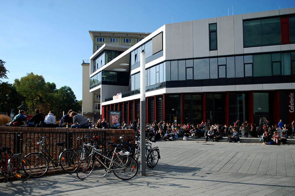 Foto: Leipzig - Universität Leipzig | Das Team hinter BILDLEXIKON LEIPZIG bündelt historische wie aktuelle Informationen über die Stadt Leipzig in Text und Bild auf einer Plattform und stellt diese der interessierten Öffentlichkeit zur Verfügung.