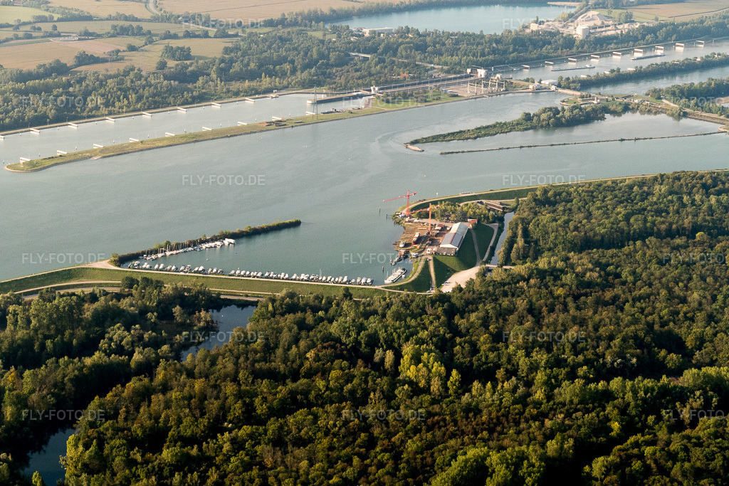 Luftbild: Schiffswerft Karcher im Ortsteil Freistett in Rheinau im Bundesland Baden-Württemberg in Deutschland. Foto: P1010009.jpg vom 15.09.2014 durch Werner Riehm/FLY-FOTO.de