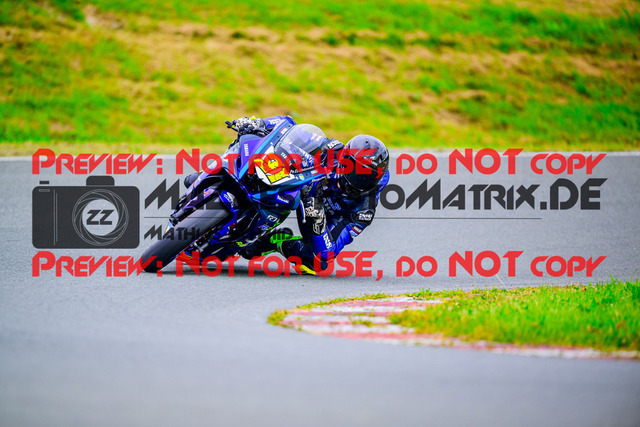 MaZZes_FotoMatrix_240726_6007705_9300 | R7