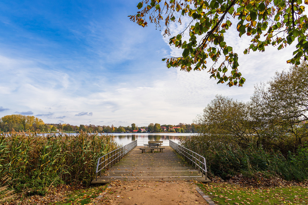 Blick über den Haussee auf die Stadt Feldberg | Blick über den Haussee auf die Stadt Feldberg.