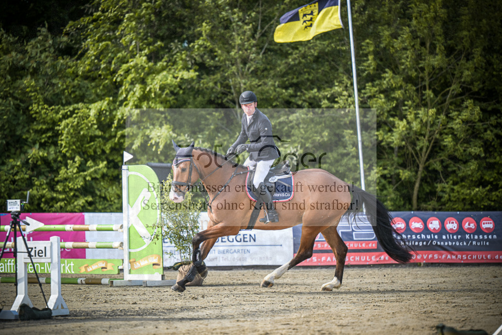 DOS_8199 | Entdecke hochwertige Reitturnierfotos von Foto Oger. Professionell, emotional und authentisch – jetzt Lieblingsmomente im Shop bestellen.Deutschlandweite Turnierfotografie. - Realisiert mit Pictrs.com