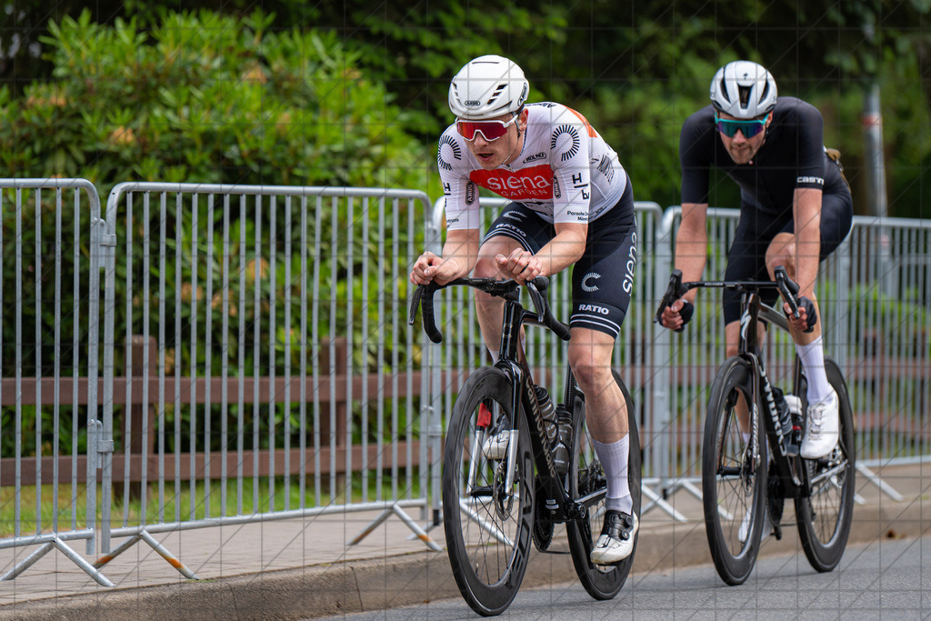 Großer Preis von Buchholz | Rennen UCI-Sportgruppe CT und Elite Amateure | Buchholz in der Nordheide, Deutschland, 29.05.25: Großer Preis von Buchholz | Rennen UCI-Sportgruppe CT und Elite AmateureCREDIT:www.bullenfotos.de, Martin König, Hörner Weg 40, D-49078 Osnabrück, +4917663732967Nutzung und Weitergabe nur zu den vereinbarten Zwecken. Presseanfragen an Ersteller. Alle Rechte beim Ersteller. Honorierung nach MFM. - Realisiert mit Pictrs.com