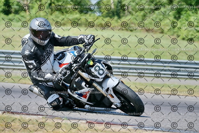 25bt04-0419 | markuskiefer.com - Realisiert mit Pictrs.com