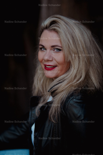 ABC02298 | Nadine Schander – Selbstständige Fotografin & professionelle Visagistin Raum Hohenlohe, Öhringen/ Bretzfeld und Neuenstadt ... Spezialisiert auf individuelle Make-up-Looks und hochwertige Fotografie. Business,- Portrait,- Beautyfotografie..
