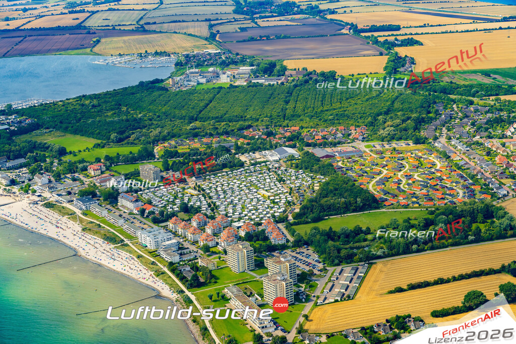 Luftaufnahme der Stadt Großenbrode - Die Luftaufnahme wurde 2025 vom UL-Flugzeug heraus erstellt ( keine Drohne ) - Hochauflösende Luftaufnahme - für professionelle Ausdrucke geeignet. Die Geschenkidee !Hier alle&nbsp;Infos zur Lizenzierung der LuftaufnahmeWir fliegen auch dieses Jahr wieder in Ihre Region um Luftbilder zu erstellen.- Luftbild anfragen