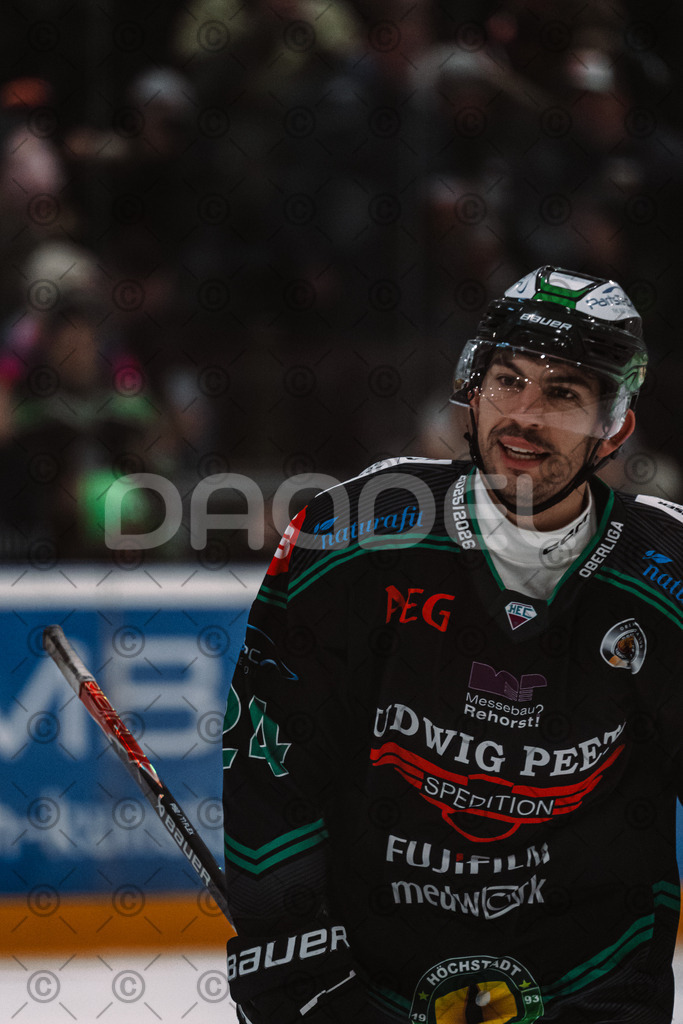 Alligators_vs_Passau_26_12_2025-062 | Höchstadt Alligators Fotogalerie: Eishockey-Action aus Franken. Professionelle Spielfotos, Portraits & Stadionbilder zum Download. Jetzt entdecken! - Realized with Pictrs.com