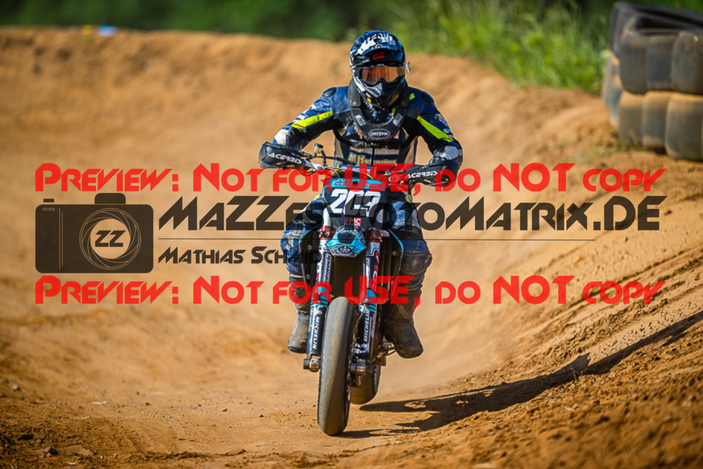 MaZZes_FotoMatrix_220528_5756 | Fotograf Mathias Schmid
Sportfotograf,
Eventfotograf,
Hochzeitsfotograf,
Portraitfotograf