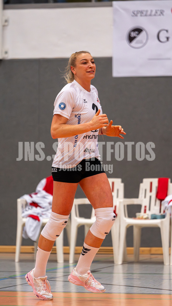 Volleyball I Frauen I Saison 2025-2026 I 2 Bundesliga Pro I 17. Spieltag VFL Oythe - VC Stralsund I 1372 | Dominika Zoltanska (2,VFL Oythe) - Realisiert mit Pictrs.com
