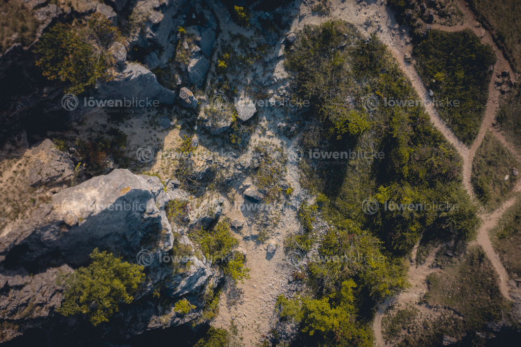 Spielburg beim Hohenstaufen im Sommer | löwenblicke | shop