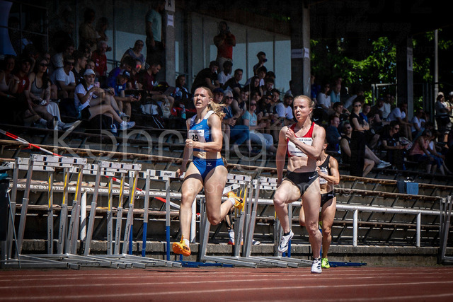 B&amp;S Kurpfalz Gala; Weinheim, 23.05.2026 | WEINHEIM, GERMANY - MAY 24: Pia Pätzel (GER/LG VfL/SSG Bensheim), Nadine Mercier (GER/ASC Darmstadt) during the B&amp;S Kurpfalz Gala am 23.05.2026 at the  Sepp-Herberger-Stadium in Weinheim (Baden-Wuerttemberg / Germany).