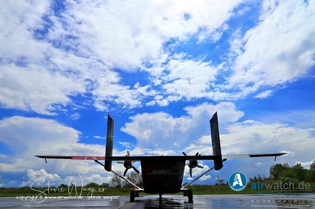 Flying Shoebox - Short S.C.7 Skyvan auf dem Flugplatz Husum-Schwesing | Entdecken Sie atemberaubende Luftbilder und Fotografien auf airwatch.de - Tauchen Sie ein in eine Welt voller faszinierender Aufnahmen aus der Vogelperspektive.