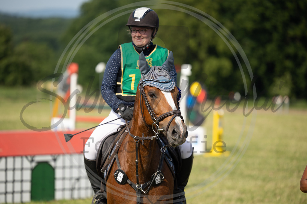 994A1703 | sabrinanicolaifotografie - Realisiert mit Pictrs.com