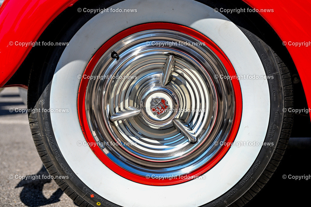 Slowakei_ Povazska Bystrica_ Veteran Tour Manin_ 14.06.2025-19 | 14.06.2025, Slowakei, SVK, Trenciansky kraj, Povazska Bystrica, im Bild Oldtimer Klub, Historische Fahrzeuge, Veteran Tour Manin, Auto, Alt, Besucher, Menschen, Feature, Symbolbild