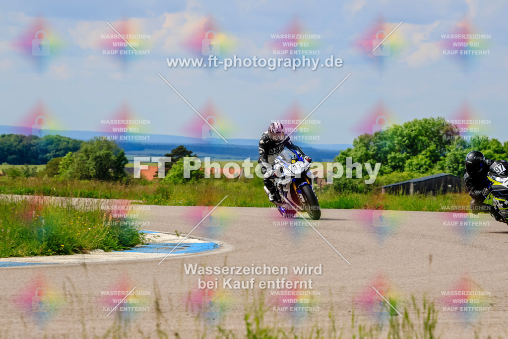 MotoTeam-0984 | Hier findet Ihr Bilder von Touristenfahrten auf der Nürburgring Nordschleife oder von anderen Veranstaltungen die ich besucht habe. Viel Spass beim Durch Schauen 