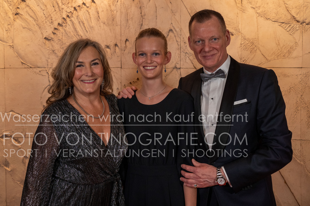 CCC_Frühlingsball_Teppich_byTINOGRRAFIE-67 | (c) TINOGRAFIE.COM