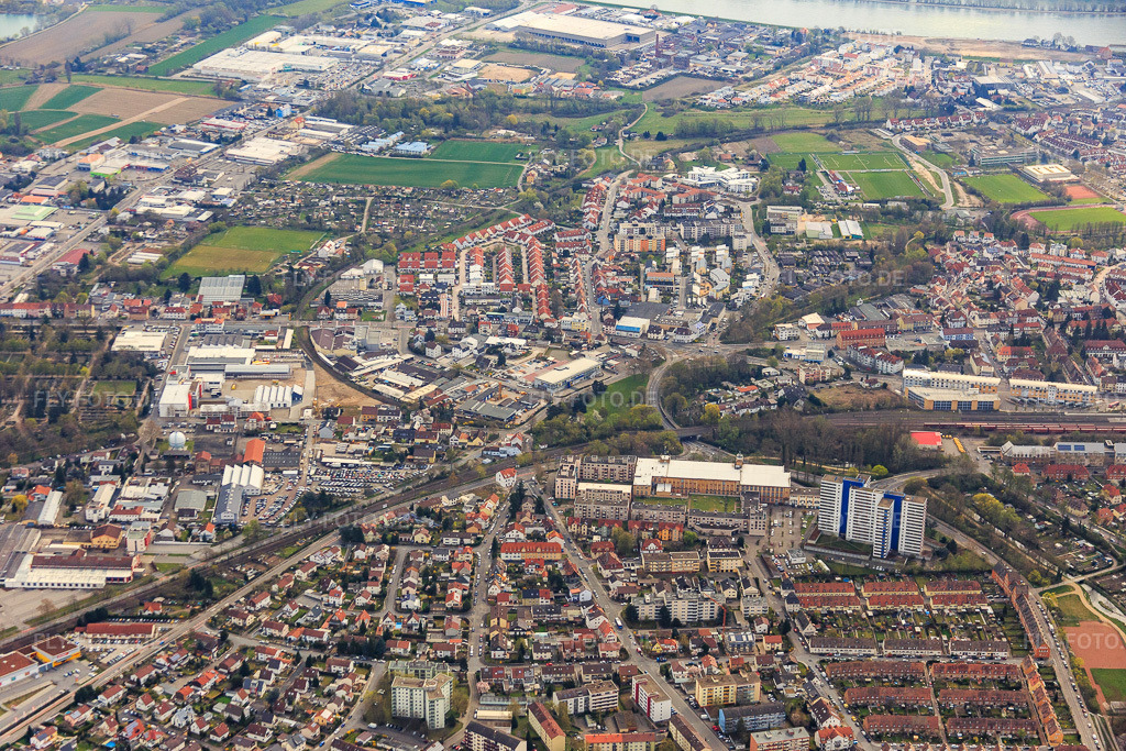 Luftbild: Im Erlich in Speyer im Bundesland Rheinland-Pfalz in Deutschland. Foto: IMG_076855.jpg vom 12.04.2015 durch Werner Riehm/FLY-FOTO.de