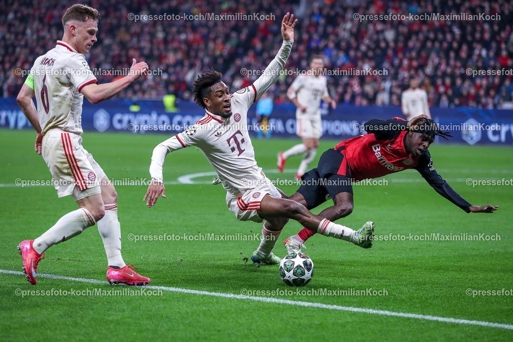 UCL11032501024 | 11.03.2025, Fußball, UEFA Champions League, Bayer 04 Leverkusen - FC Bayern München, Achtelfinale Rückspiel, BayArena, Saison 2024 2025: Kingsley Coman (FC Bayern #11) im Zweikampf gegen Jeremie Frimpong (Bayer04 Leverkusen #30)DFB regulations prohibit any use of photographs as image sequences and or quasi-video.