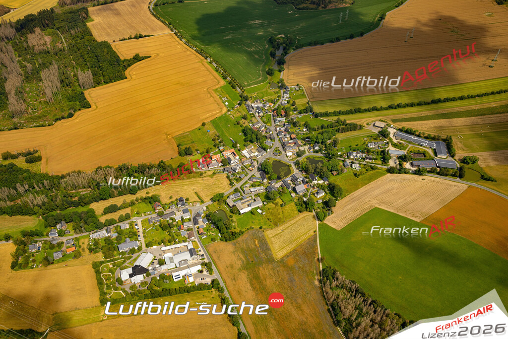 Das Luftbild zeigt : Altengesees Remptendorf - Die Luftaufnahme wurde 2024 vom UL-Flugzeug aus erstellt ( keine Drohne ) - Hochauflösende Luftaufnahme - Für grossformatige Ausdrucke geeignet. Die Geschenkidee !Mit Lizenz und Bildrechte bestellbar