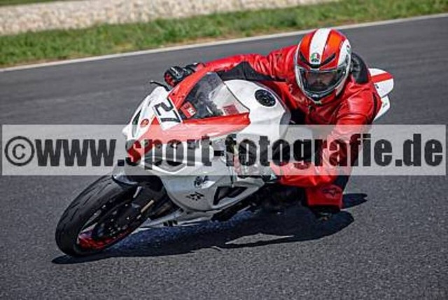 pube3221 | Professionelle Fotos von Sportveranstaltungen, aber auch Hochzeiten und anderen Events. - Realisiert mit Pictrs.com