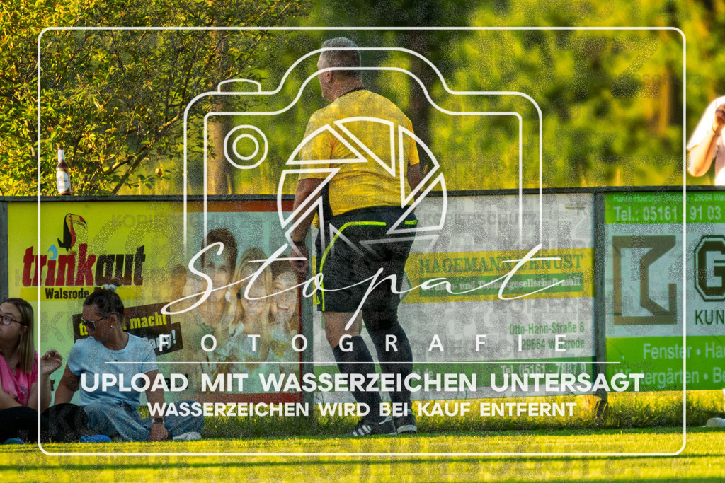 3. Kreisklasse Herren HK - FG Fulde-Stellichte II vs. SV Veersetal II | Peter Paech (Schiedsrichter); 3. Kreisklasse Herren HK - FG Fulde-Stellichte II vs. SV Veersetal II am 22.05.26 in Zentralstadion, Fulde - Realisiert mit Pictrs.com
