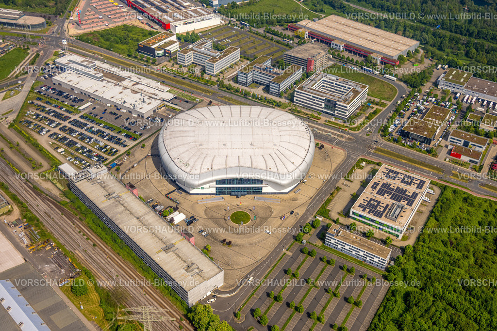 Duesseldorf240500816 | Luftbild, PSD Bank Dome Multifunktionshalle für Veranstaltungen, Konzerte und Events, Bürogebäude Theodorstraße mit ISS Facility Services Holding GmbH, Rath, Düsseldorf, Rheinland, Nordrhein-Westfalen, Deutschland