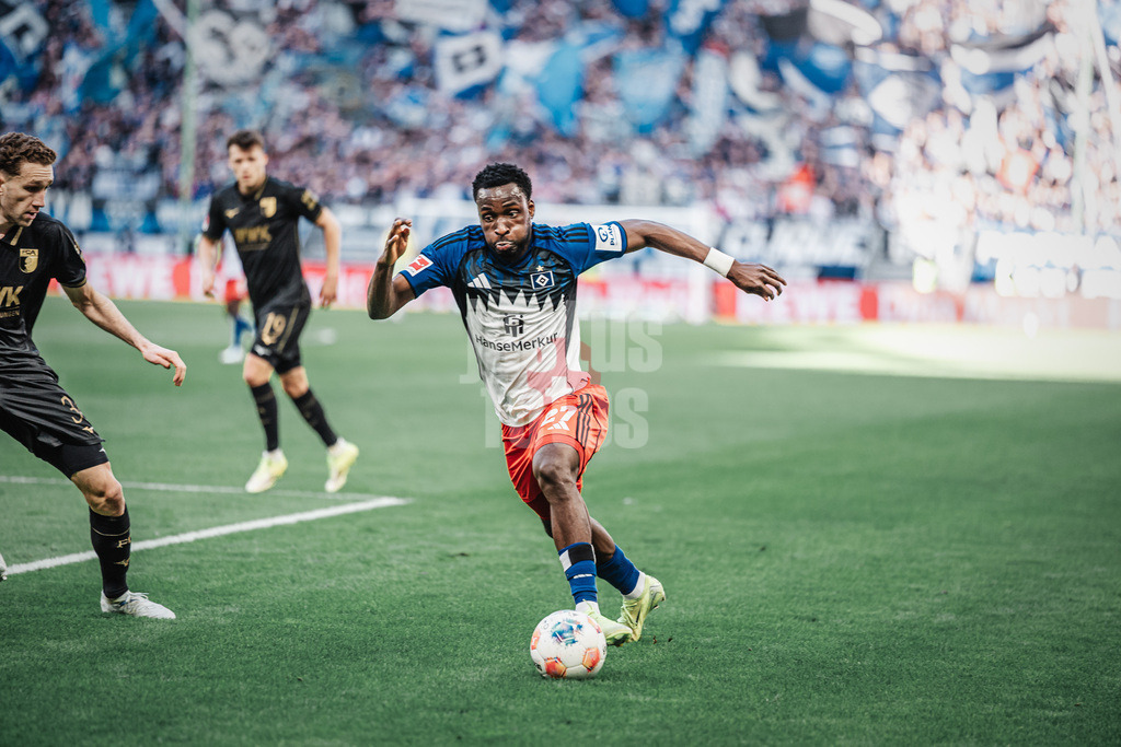 Fußball | Männer | Saison 2025/2026 | 1. Fußball-Bundesliga | 28. Spieltag | Hamburger SV vs. FC Augsburg | 04.04.2026 | Philip Otele (#27, HSV) am Ball