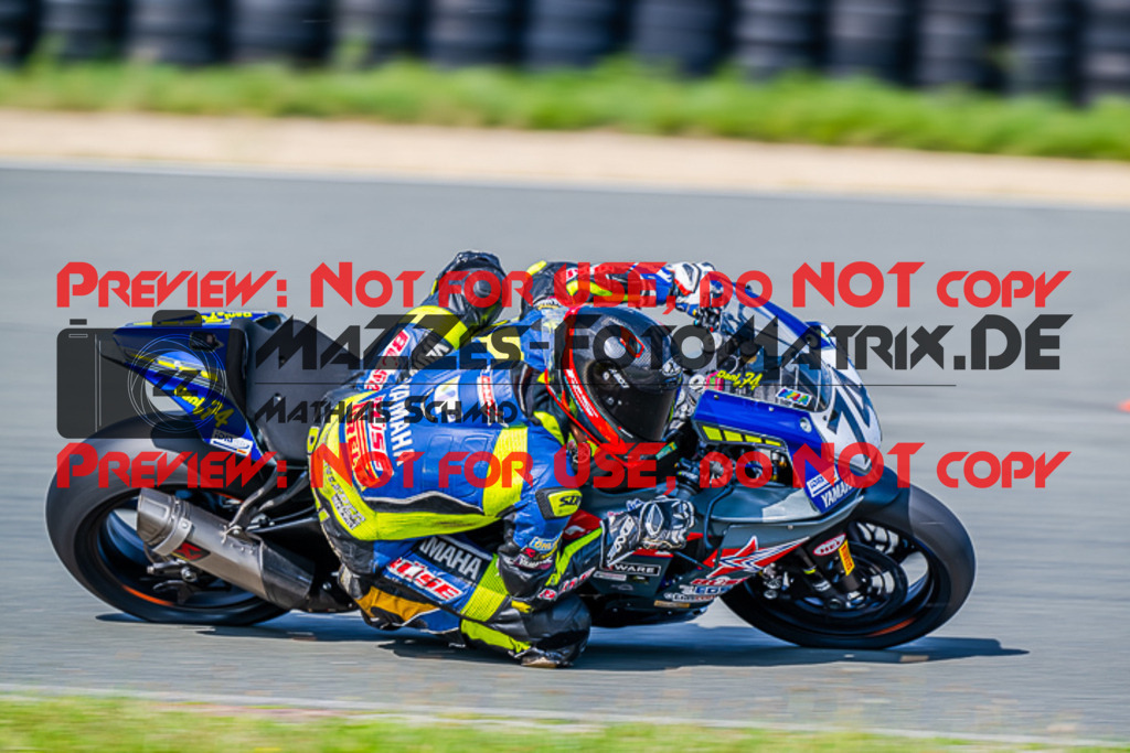 MaZZes_FotoMatrix_220722_7924 | IDM1000