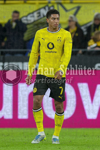 08.05.2026, GER, Fussball, Herren, 1. BL, Saison 2025/2026, Borussia Dortmund - Eintracht Frankfurt | Jobe Bellingham (BVB) schaut