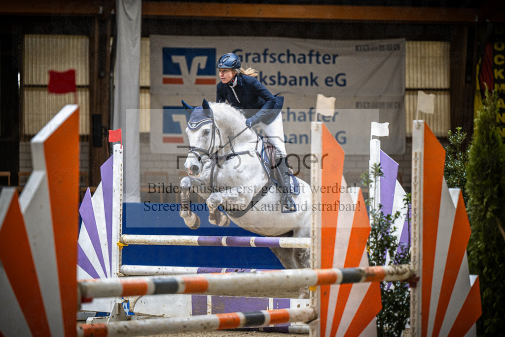 DOS_1955 | Entdecke hochwertige Reitturnierfotos von Foto Oger. Professionell, emotional und authentisch – jetzt Lieblingsmomente im Shop bestellen.Deutschlandweite Turnierfotografie. - Realisiert mit Pictrs.com