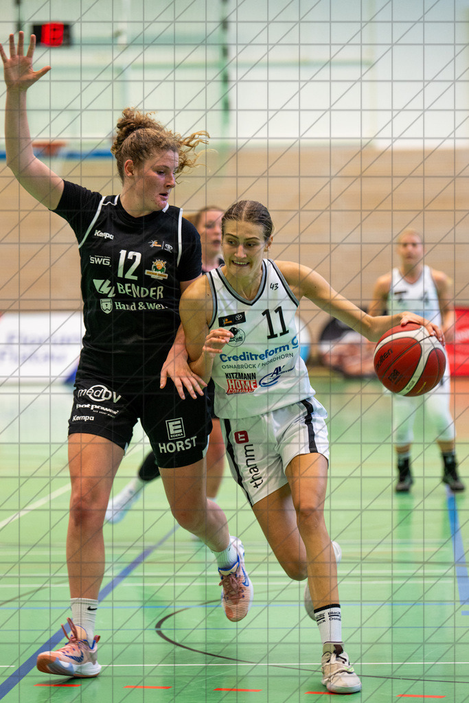 2. DBBL Nord 24/25 | 06.10.2024 | BBC OS vs. Bender Baskets Grünberg | 2. DBBL Nord 24/25 | 06.10.2024 | BBC OS vs. Bender Baskets Grünberg - - - - - CREDIT, www.bullenfotos.de, Martin König, Hörner Weg 40, D-49078 Osnabrück, +4917663732967, Nutzung und Weitergabe nur zu den vereinbarten Zwecken. Presseanfragen an Urheber. Alle Rechte beim Urheber. - - - - - - Realisiert mit Pictrs.com