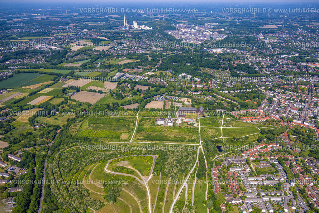 Gelsenkirchen250506321 | Luftbild, Zeche Hugo/Consol Consolidation mit Förderturm, Devesestraße, gewerbliche und kulturelle Nutzung, Buer, Gelsenkirchen, Ruhrgebiet, Nordrhein-Westfalen, Deutschland