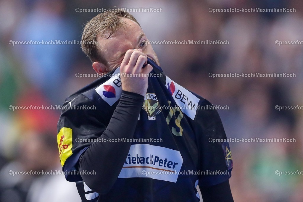 KoeEHF14062501015 | 14.06.2025, Handball, Halbfinale TruckScout24 EHF FINAL4, LANXESS arena Köln, Füchse Berlin - HBC Nantes: enttäuschung bei Mathias Gidsel  (Fuechse Berlin #19) nach der Roten Karte - Platzverweis Enttäuschung Foulspiel