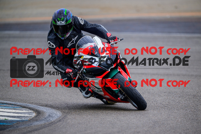 MaZZes_Fotomatrix_20250421_6007705_5077 | GELB