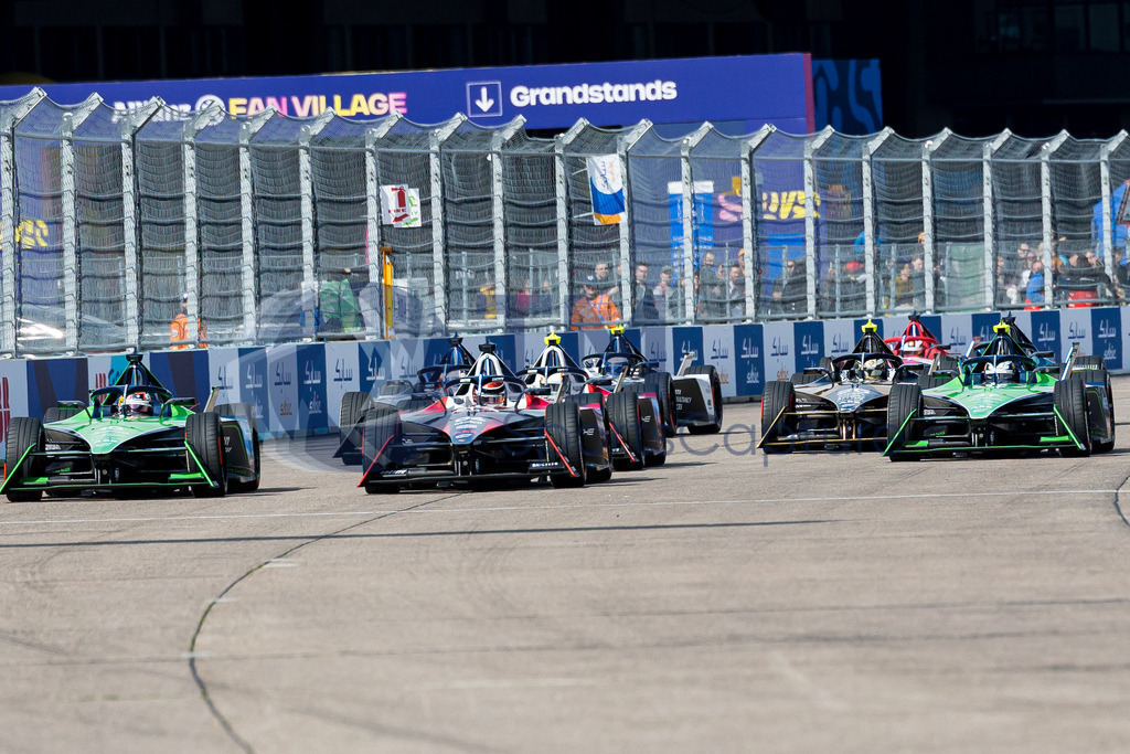 GEPA-20230423-101-147-0181 | BERLIN,GERMANY,23.APR.23 - MOTORSPORTS, FORMEL E - E-Prix of Berlin, Berliner Tempelhof Airport Circuit. Image shows Sebastien Buemi (SUI / Envision), Pascal Wehrlein (GER / Porsche) and Nick Cassidy (NZL / Envision).   
Photo: GEPA pictures/ Matthias Trinkl