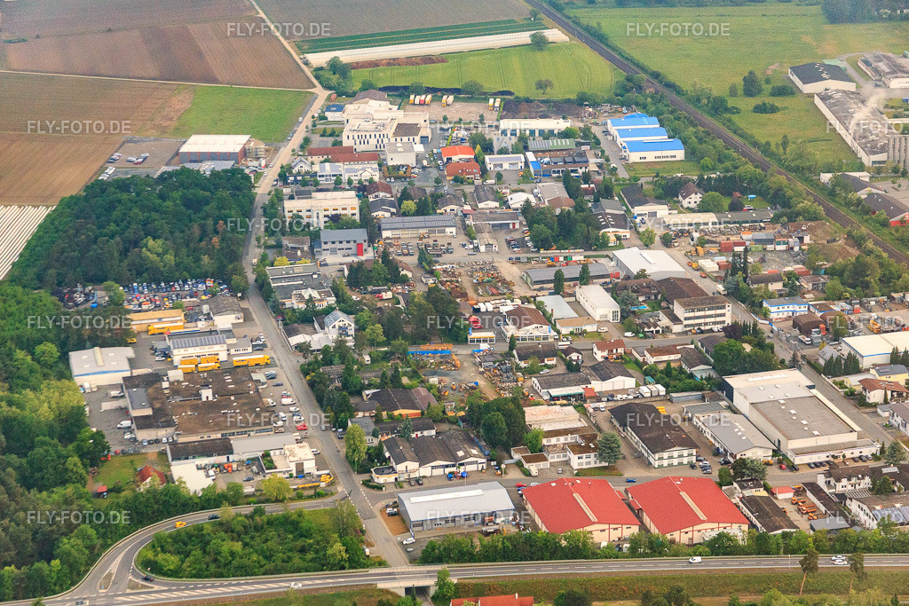 Industriegebiet Sandwiesenstr | Luftbild: Industriegebiet Sandwiesenstr im Ortsteil Sandwiese in Alsbach-Hähnlein im Bundesland Hessen in Deutschland. Foto: IMG_089148.jpg vom 25.05.2016 durch Werner Riehm/FLY-FOTO.de - Realisiert mit Pictrs.com