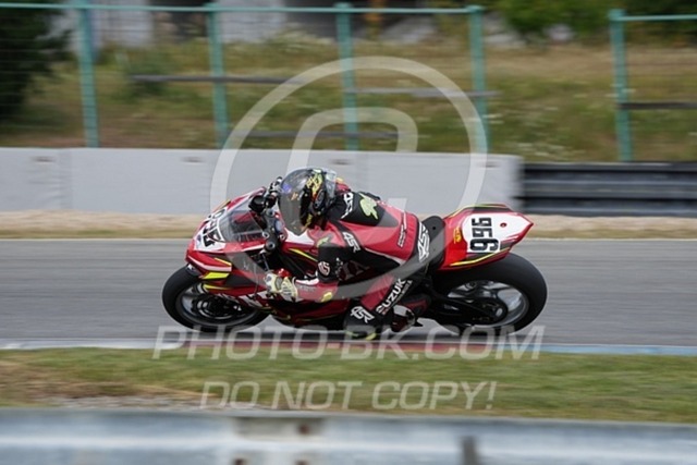 2024_07_29_PBK_13756 | Sportfotografie; SlowMotion; Video; Rennstrecke; Hafeneger; Speer; Racing; RSE; BMW; CBO; Trackday; Motorsportarena; Hockenheimring; Brno; Most; Barcelona; Valencia