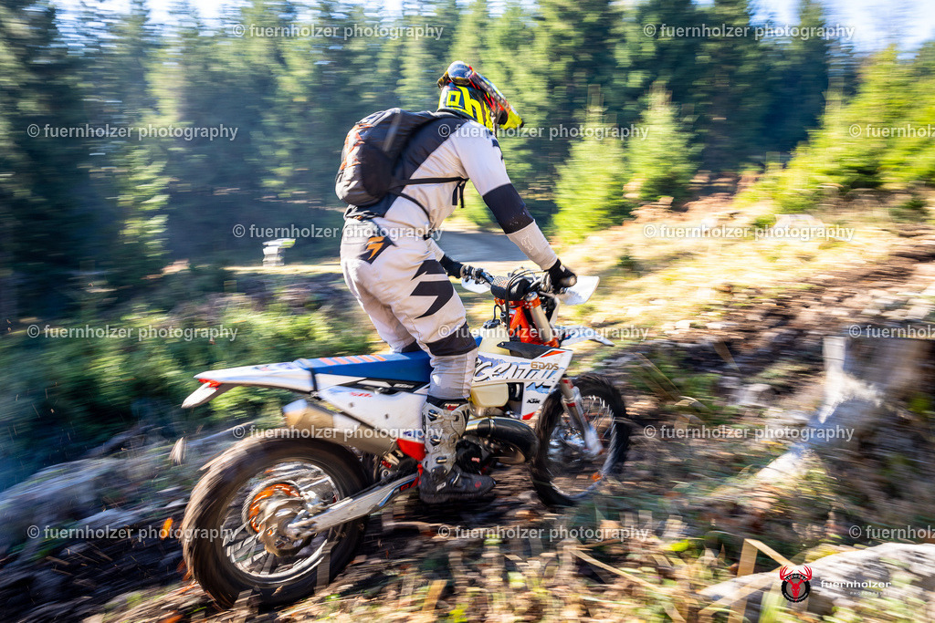 fuernholzer_241026-C1-241 | Fotografische Impressionen von der Red Stag Enduro Extreme by fuernholzer-photography.com. Endurosport in Österreich fotografisch festgehalten von fuernholzer. Auftragsfotografie für Private, Gewerbefotos und Industriefotografie. Eventfotografie, Sportfotografie und Motorsportfotografie. Anbieter von Fotoworkshops, Fototraining, fotografischen Vorträgen und Fotoseminaren.