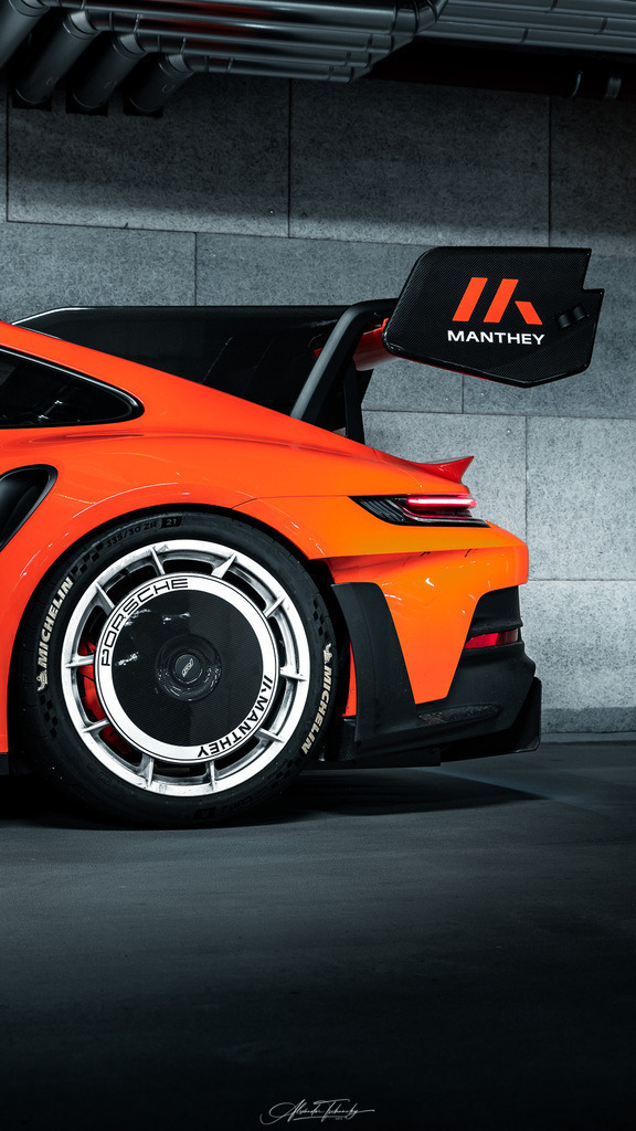 R6AT5400 _Alexander Tschuncky | Entdecken Sie die faszinierende Welt von Alexander Tschuncky Arts: Kreative Fotografie, atemberaubende Automobilkunst und hochwertiger Bilderdruck. Lassen Sie sich inspirieren! - Realisiert mit Pictrs.com