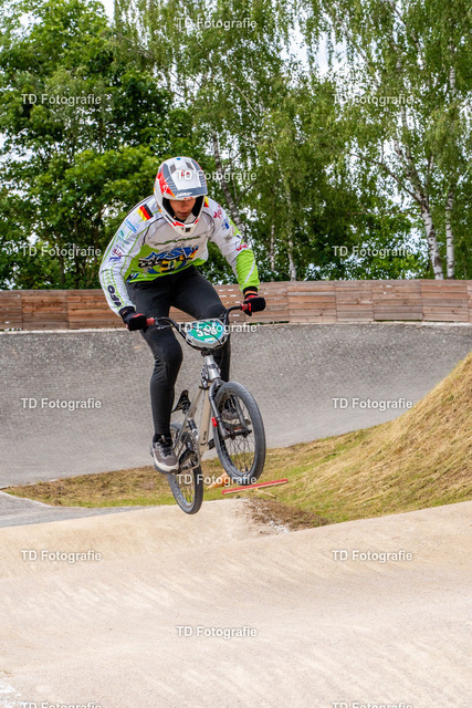 BayBMX2026-05238 | Fotogalerie von Thomas Dettweiler mit Eventbildern und lizenzfreien Fotos. Perfekt als Wandbild, für Büro, Website oder private Nutzung. - Realisiert mit Pictrs.com