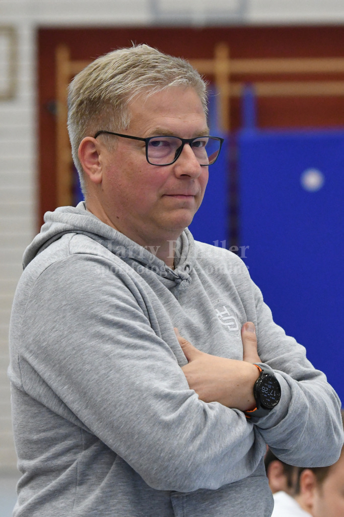 HC Deggendorf : TSV Rottenburg | HC Deggendorf : TSV RottenburgEndergebnis 34:21Kai-Uwe Herrlich  (Trainer HC Deggendorf) - Realisiert mit Pictrs.com