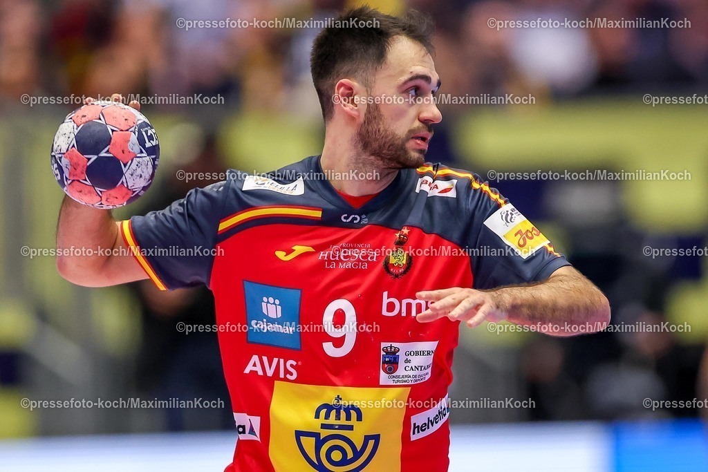 EHF15012601110 | 15.01.2026, Handball, Men's EHF EURO 2026, Spanien - Serbien, Jyske Bank Boxen in Herning, Dänemark, Preliminary Round:  Ian Tarrafeta Serrano (Espania #09) 