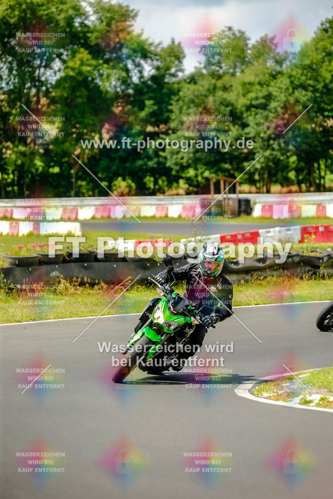 VBK-4881 | Hier findet Ihr Bilder von Touristenfahrten auf der Nürburgring Nordschleife oder von anderen Veranstaltungen die ich besucht habe. Viel Spass beim Durch Schauen 