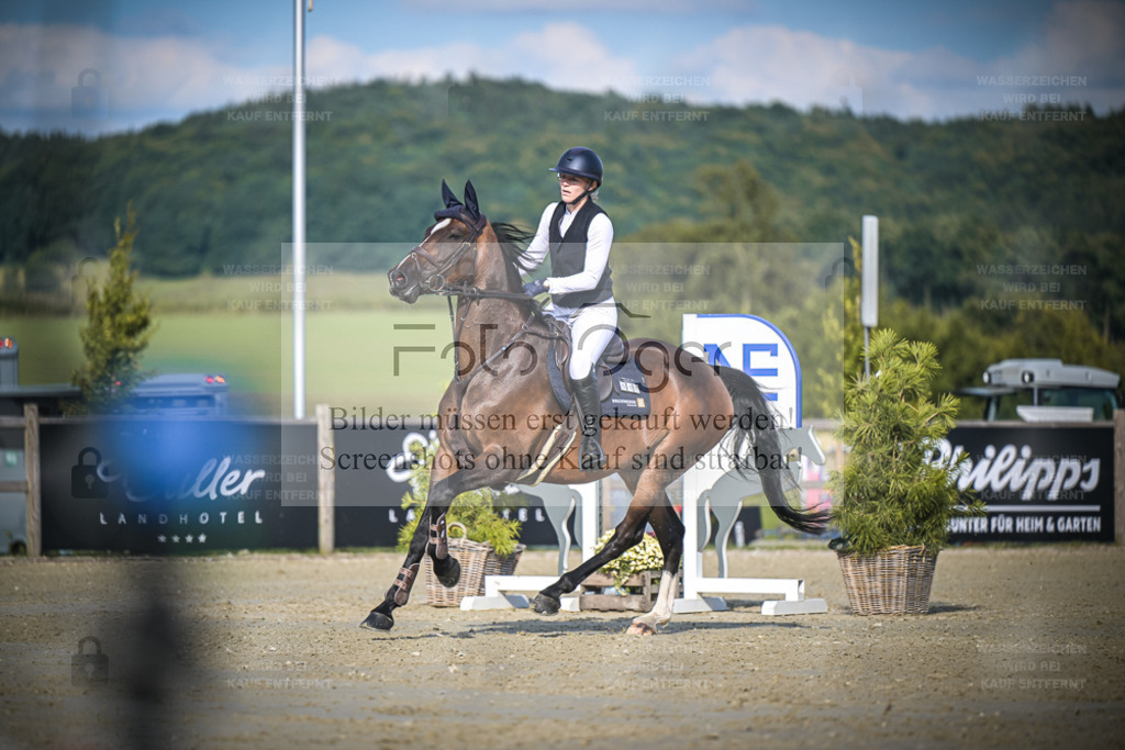 DOS_1967 | Entdecke hochwertige Reitturnierfotos von Foto Oger. Professionell, emotional und authentisch – jetzt Lieblingsmomente im Shop bestellen. - Realisiert mit Pictrs.com