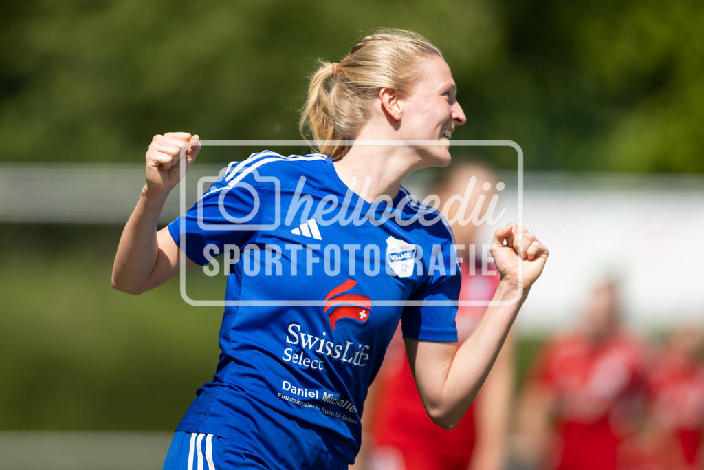 Hollage_TiMoNo_2026-20 | Marie Wulftange (8, BW Hollage) jubelt nach dem 1:0 Führungstreffer. - Realisiert mit Pictrs.com