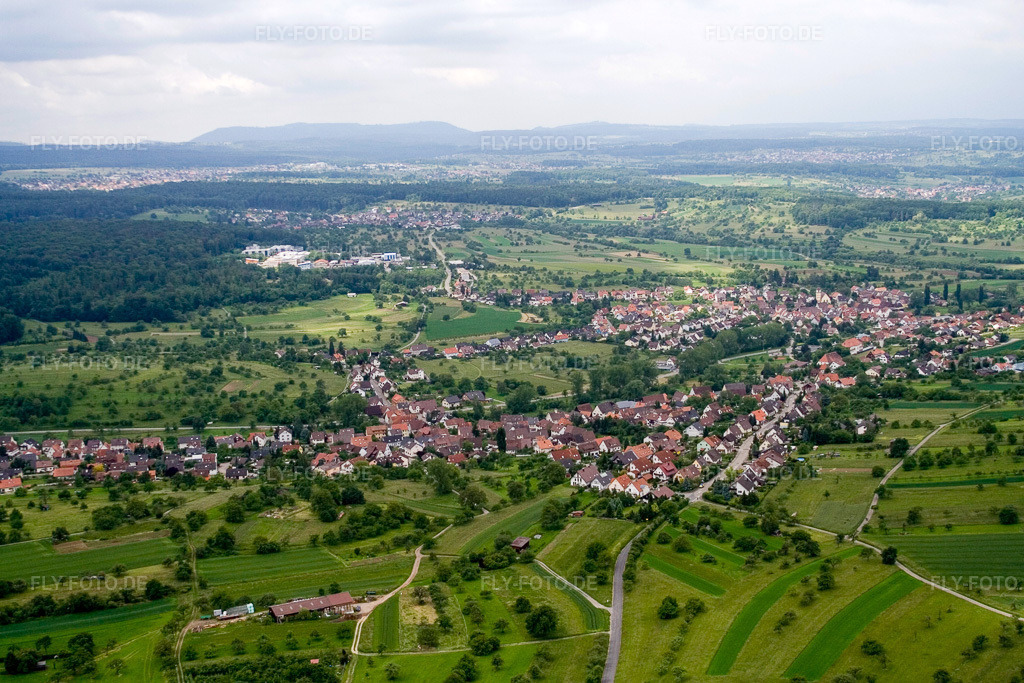 Luftbild: Ortsansicht von Osten im Ortsteil Obernhausen in Birkenfeld im Bundesland Baden-Württemberg in Deutschland. Foto: IMG_2523.jpg vom 05.06.2006 durch Werner Riehm/FLY-FOTO.de