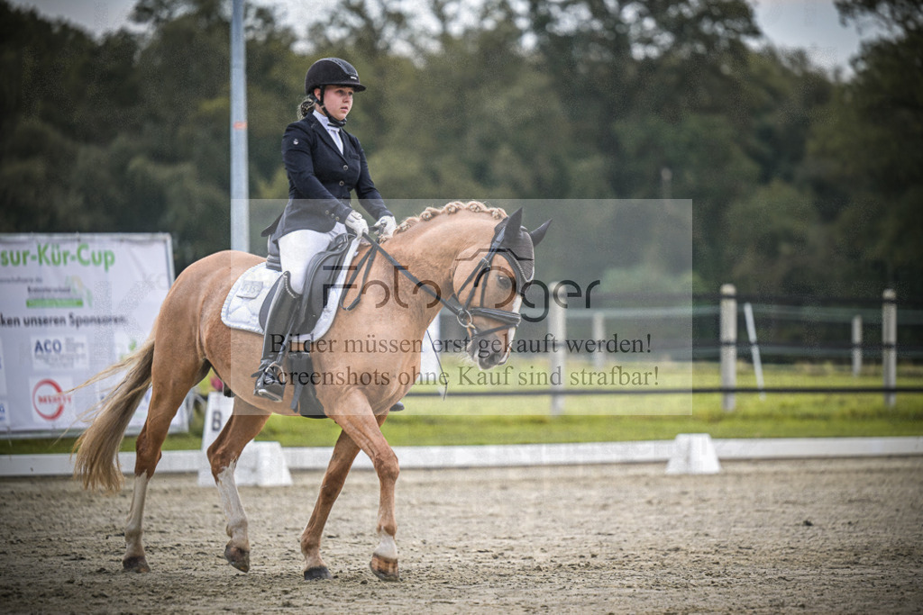 DOS_2032 | Entdecke hochwertige Reitturnierfotos von Foto Oger. Professionell, emotional und authentisch – jetzt Lieblingsmomente im Shop bestellen. - Realisiert mit Pictrs.com