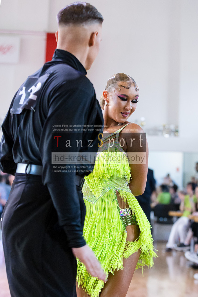 20240616_D-Cup-HGR-Latein_4666 | Tanzsportbilder, Standardtanz, Lateintanz, WDSF, DTV, LTVB, dancecomp, goc, hessen tanzt, blaues band der spree, walzer, tango, wiener walzer, slowfox, quickstepp, samba, rumba, cha-cha-cha, paso doble. jive, hd-kroft photography, turniertanzsport