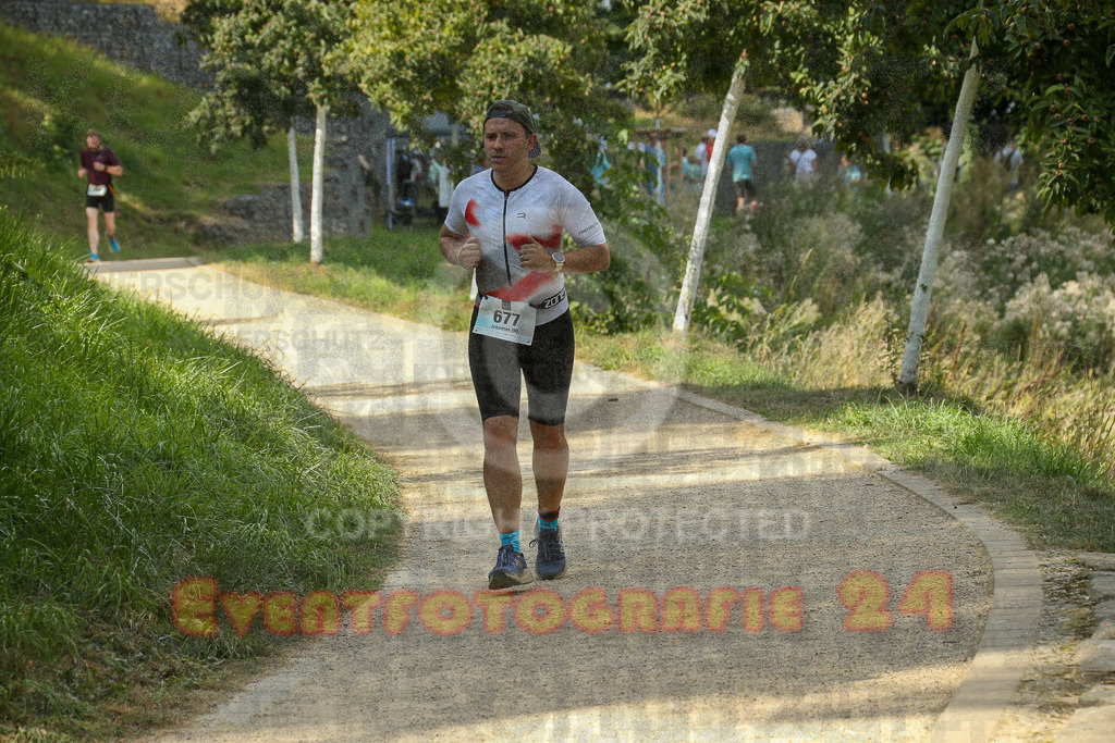 250824_1500_EX1_8303 | Sportfotografie im Rhein-Sieg Kreis, Köln, Bonn, NRW, Rheinland Pfalz, Hessen, etc. Unser Tätigkeitsfeld umfasst den Laufsport vom Volkslauf über den Marathon, Duathlon, Triathon bis zum Ultralauf wie Kölnpfad Ultra oder Schindertrail.