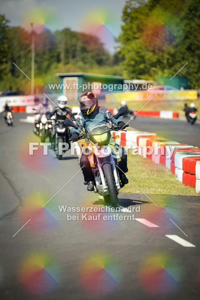OBK_Mai_Martina_Markus-10535 | Hier findet Ihr Bilder von Touristenfahrten auf der Nürburgring Nordschleife oder von anderen Veranstaltungen die ich besucht habe. Viel Spass beim Durch Schauen 
